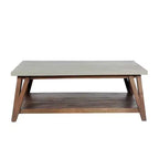 Tavolino con piano rivestito in cemento e legno chiaro